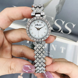 Women's Watch Luxury Diamond Fritillary Surface Small Dial Bracelet Full Diamond